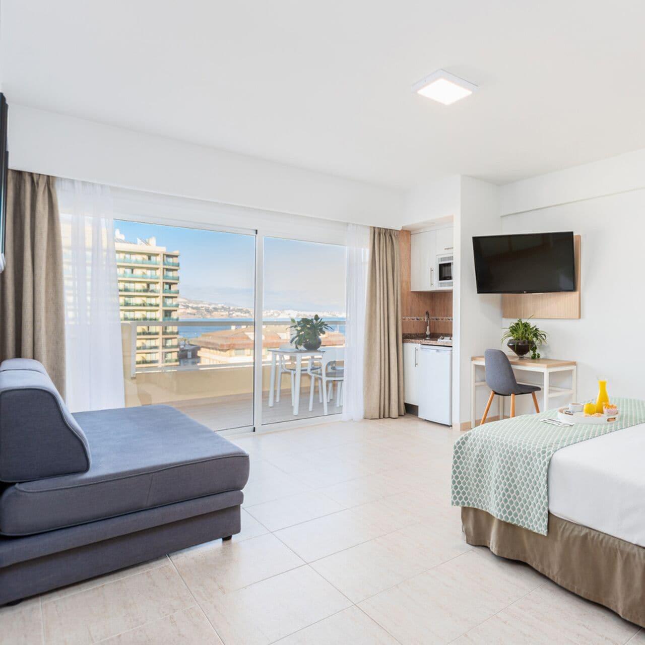 Superior studio Side Sea View