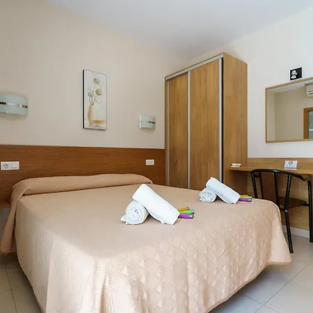 Hostal Costabella Powered By Faro Homes-3